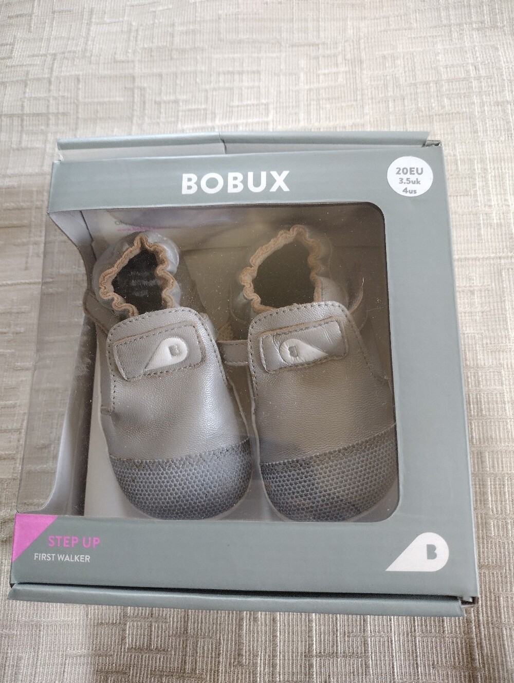 Bobux Step Up  Xplorer Origin Silver  Size 4 US baby